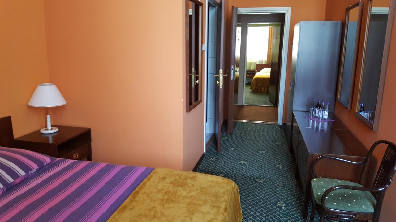 Hotel Restauracja Pustelnik Wisla Mala 외부 사진